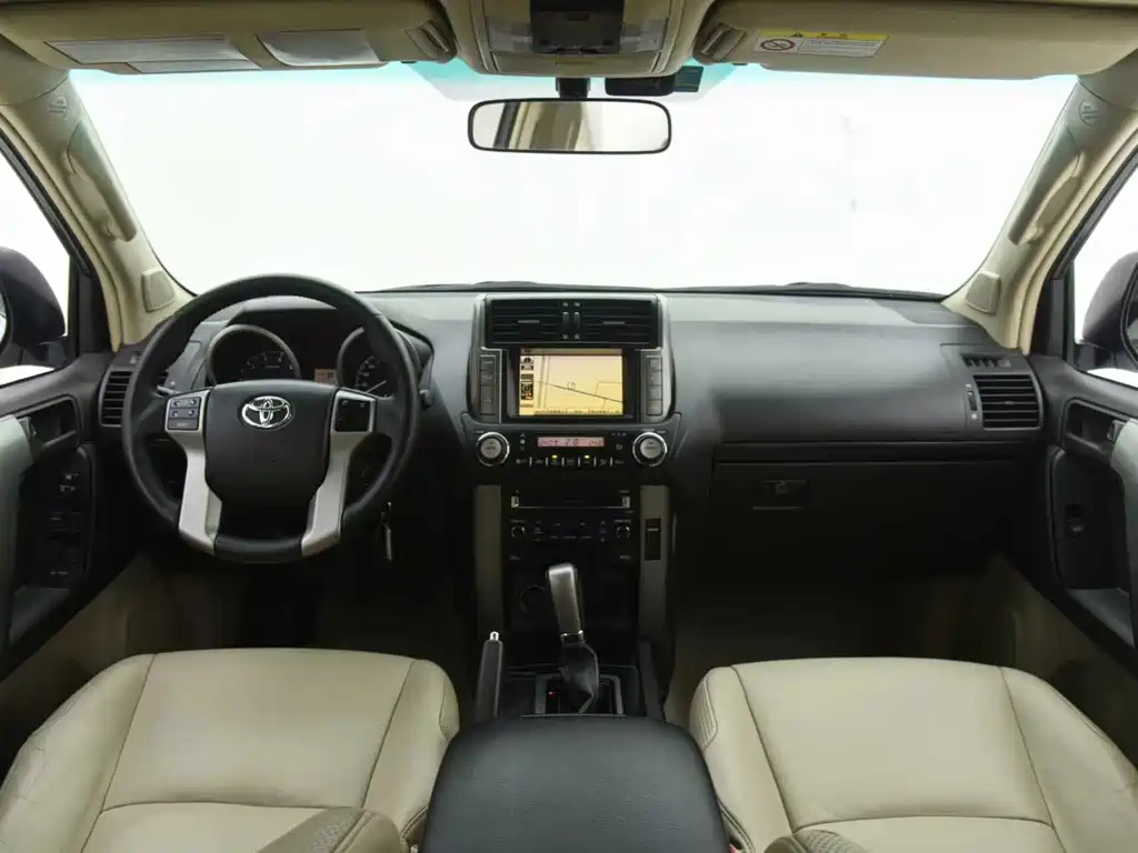 Toyota Land Cruiser Prado 2010 2.7L AT Luxury