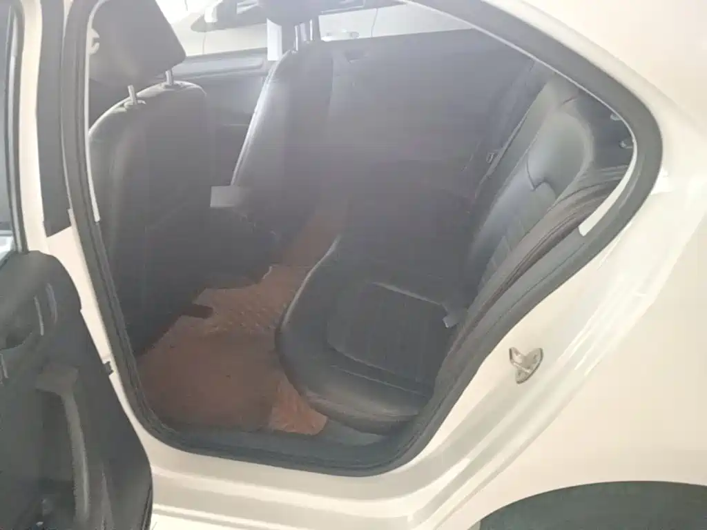 Volkswagen Santana — миниатюра 17