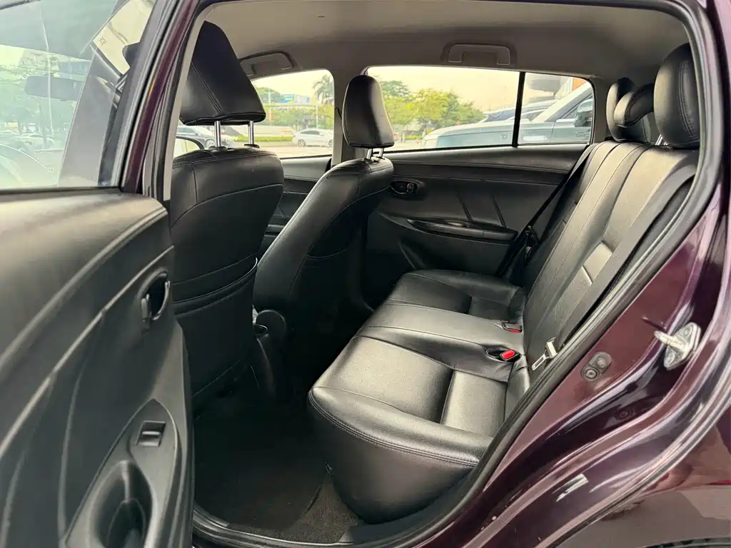 Toyota Vios FS — миниатюра 10