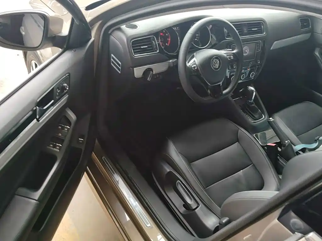 Volkswagen Sagitar — миниатюра 16