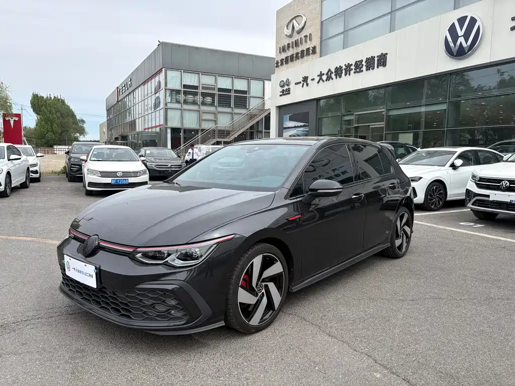 Volkswagen Golf GTI 2023