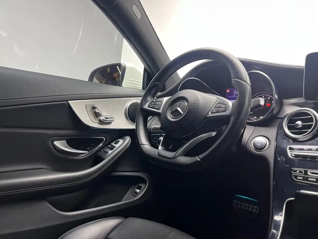 Mercedes-Benz C-Class (Import) — миниатюра 12