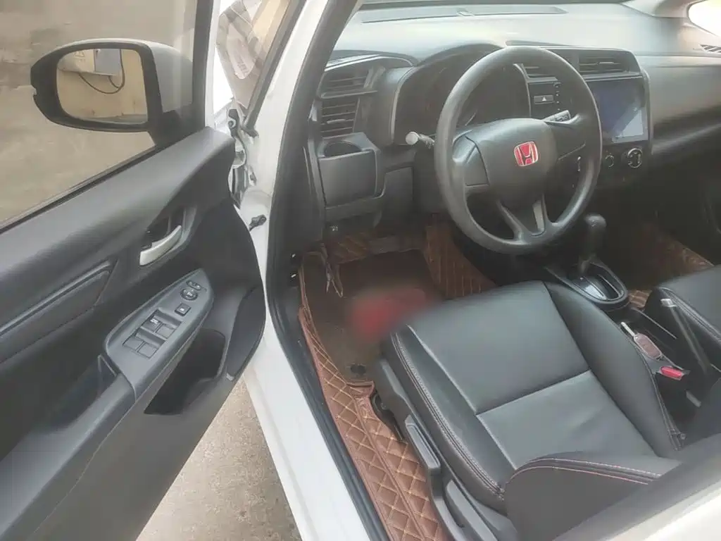 Honda Fit — миниатюра 16
