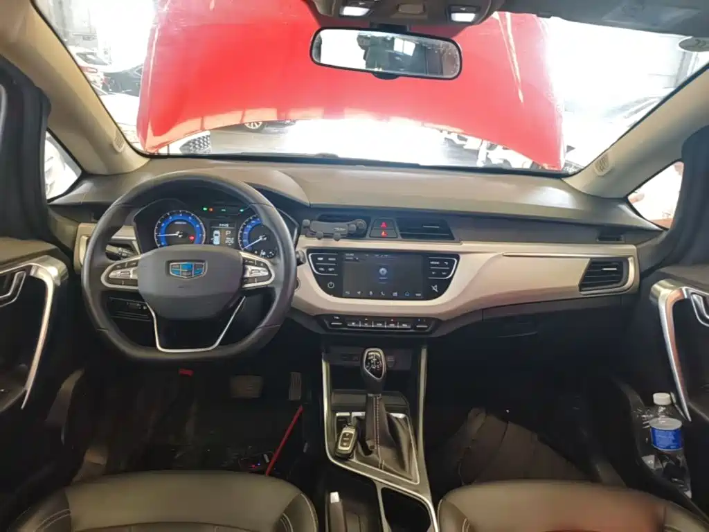 Geely Vision X3 — миниатюра 10