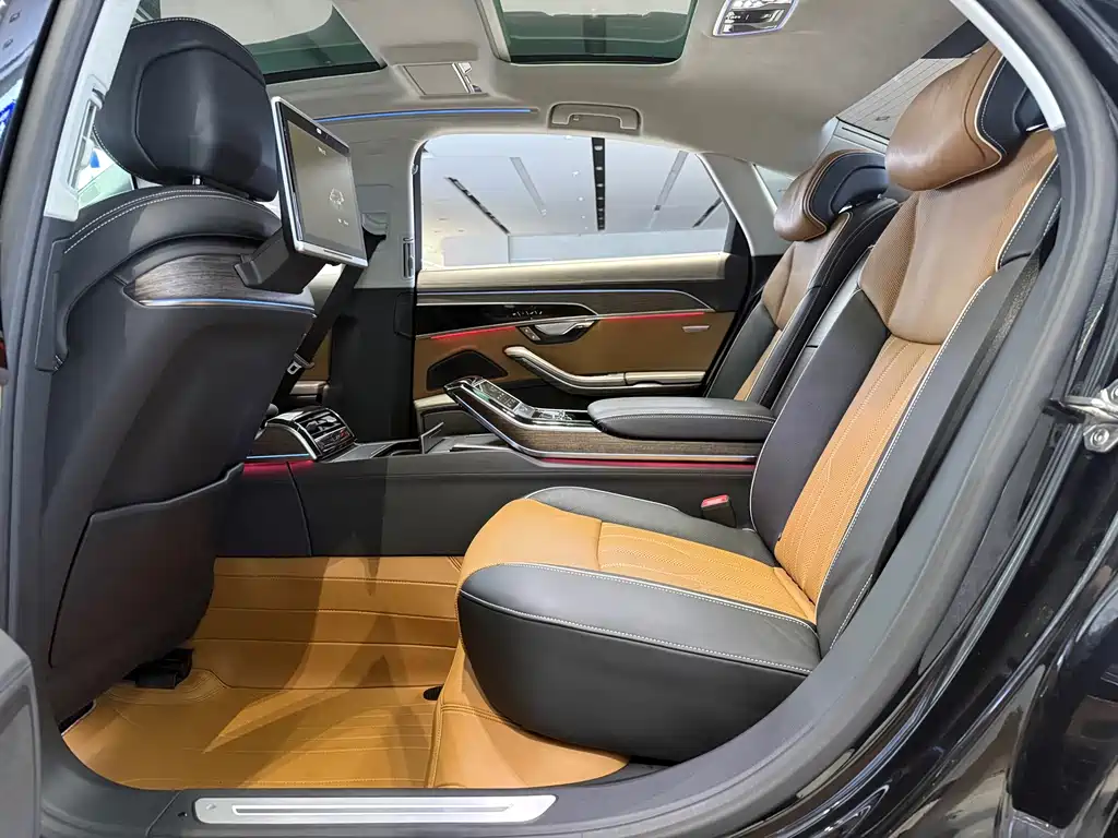 Audi A8 — миниатюра 12