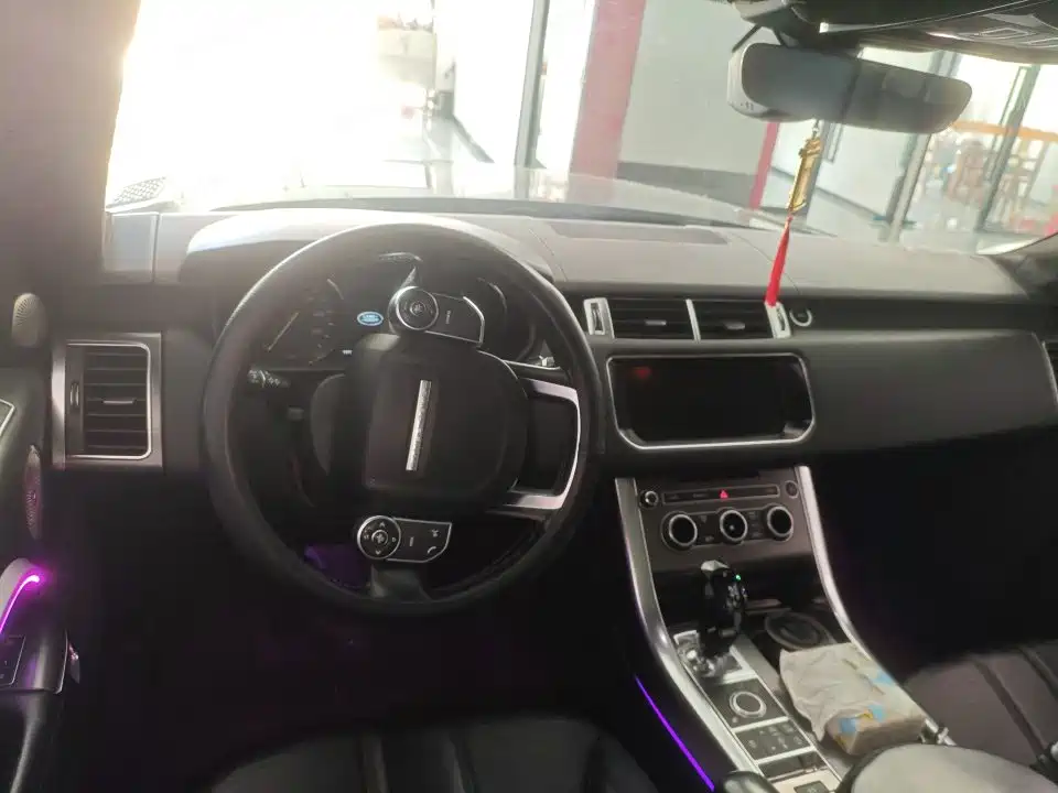 Land Rover Sport — миниатюра 7