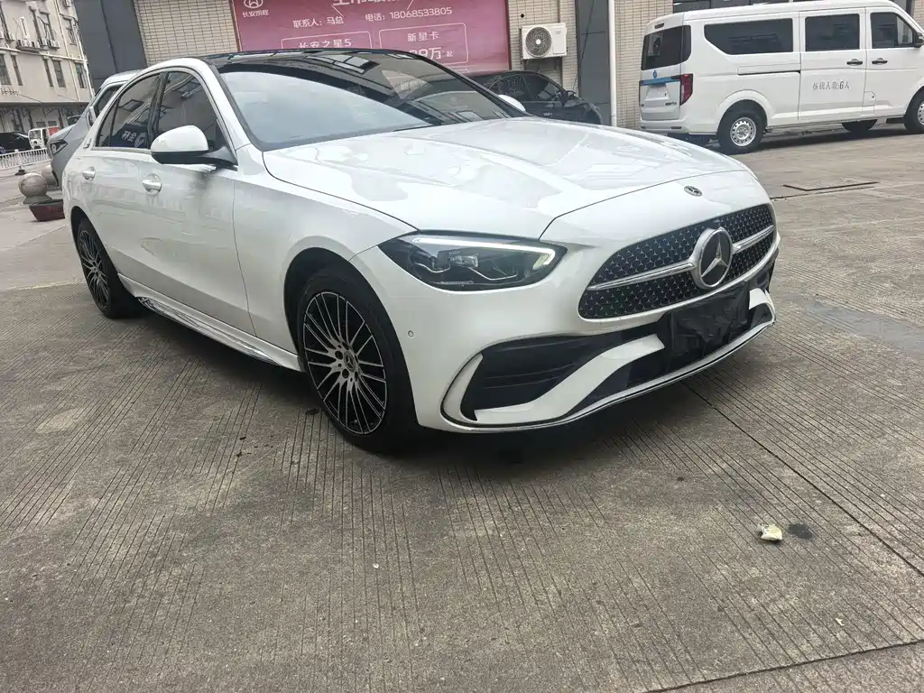 Mercedes-Benz C-Class — миниатюра 3