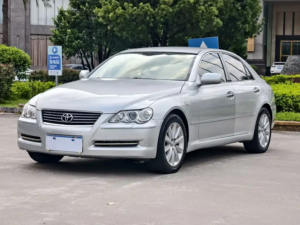 Toyota Reiz