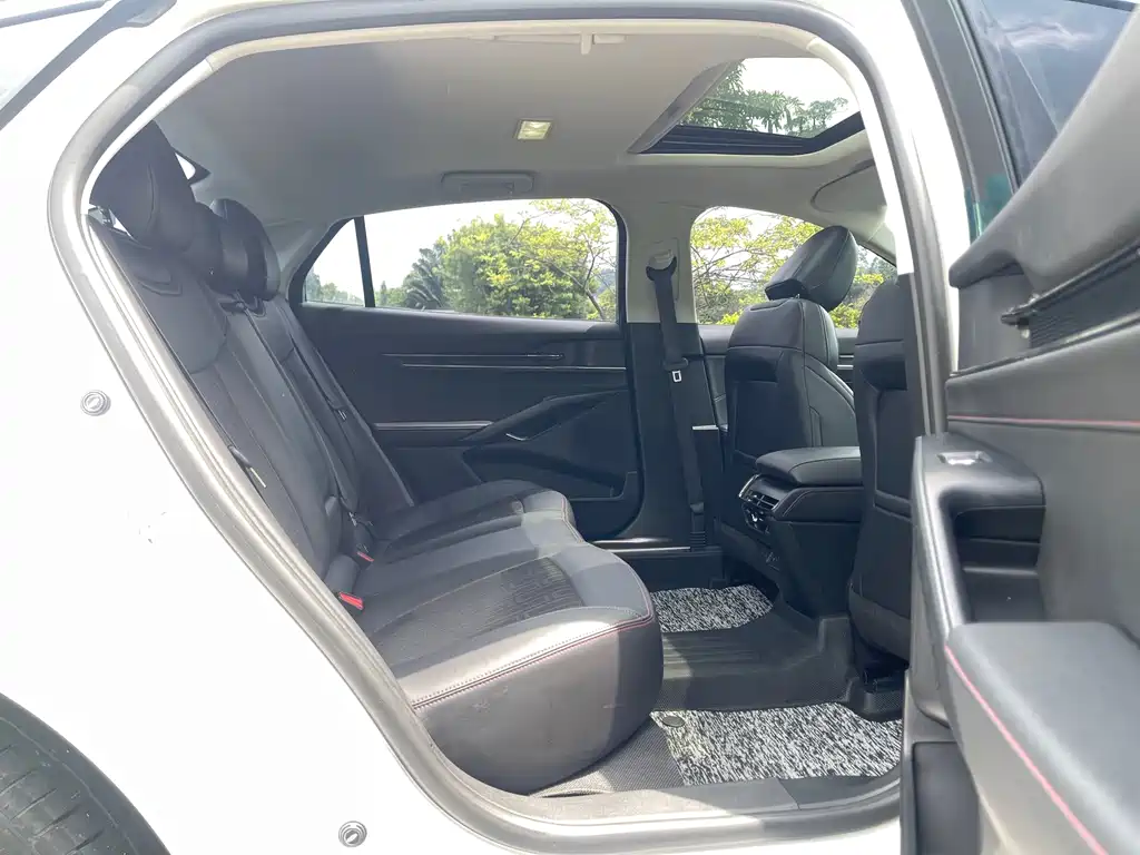 Ford Mondeo — миниатюра 13