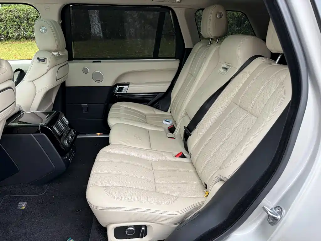 Land Rover Range Rover — миниатюра 12