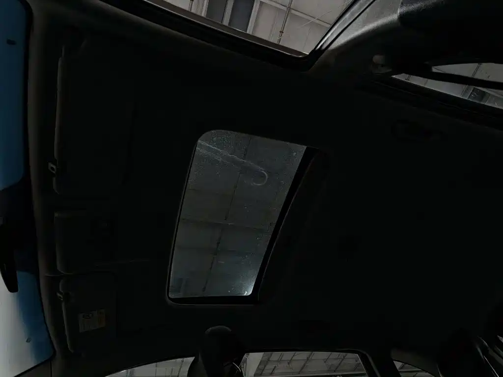 Chevrolet Captiva — миниатюра 14