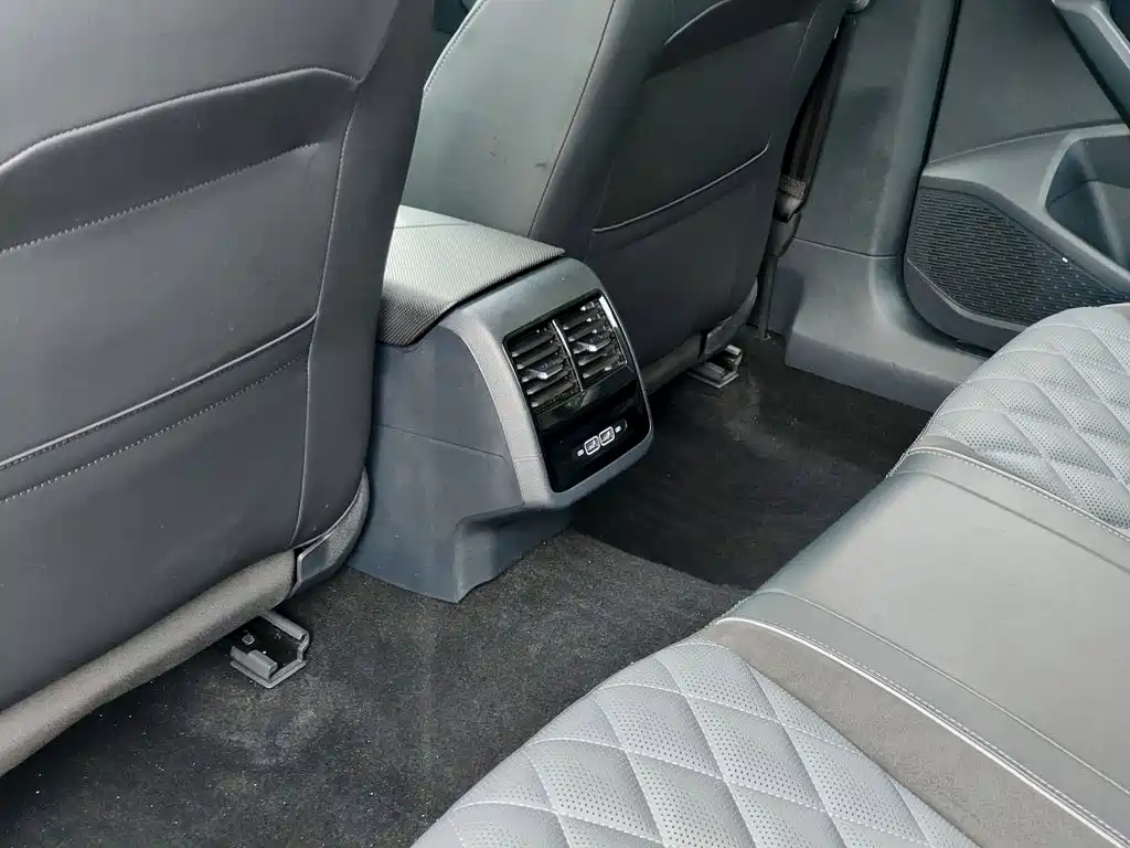 Volkswagen Sagitar — миниатюра 9