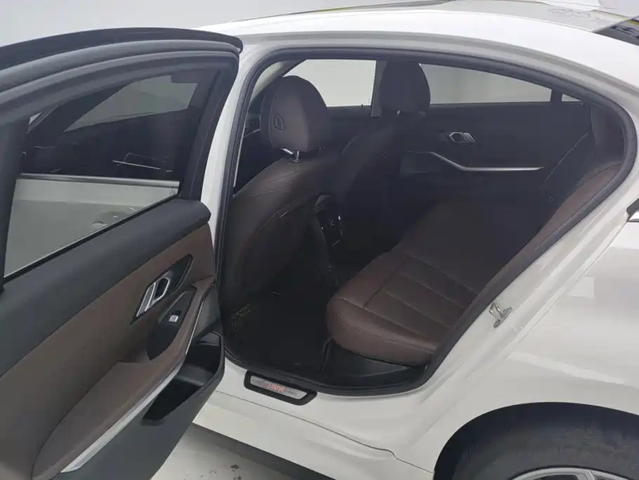 BMW i3 — миниатюра 11