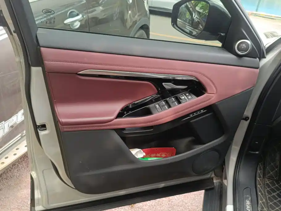 Land Rover Evoque — миниатюра 7