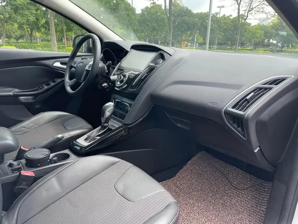 Ford Focus — миниатюра 16