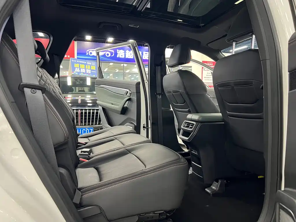 Geely Haoyue L — миниатюра 23