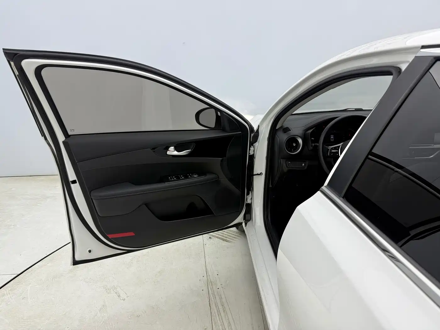 Kia K3 2021 Белый из Китая