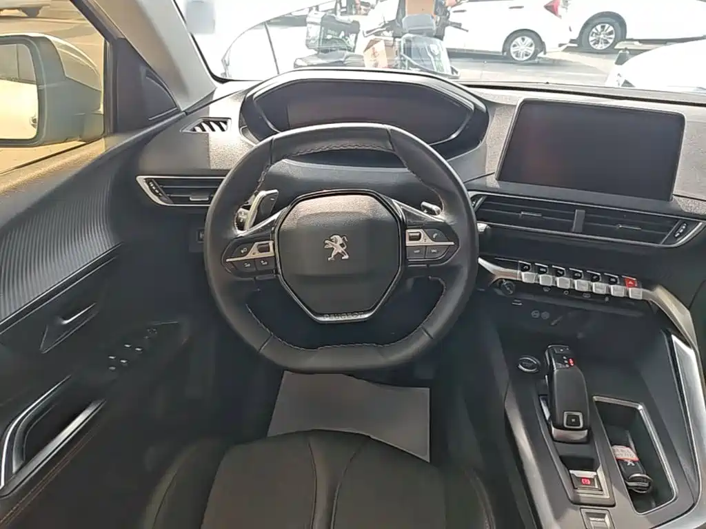 Peugeot 5008 — миниатюра 11