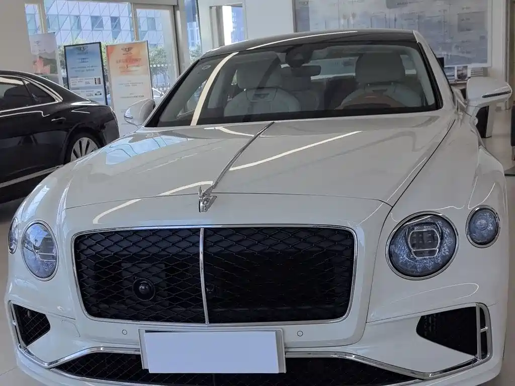 Bentley Flying Spur PHEV — миниатюра 2