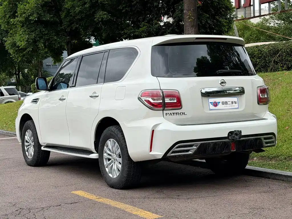 Nissan Patrol — миниатюра 4