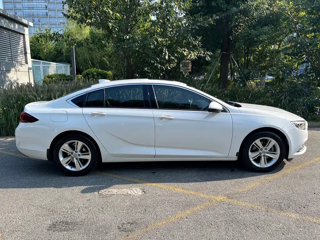 Buick Regal — миниатюра 4