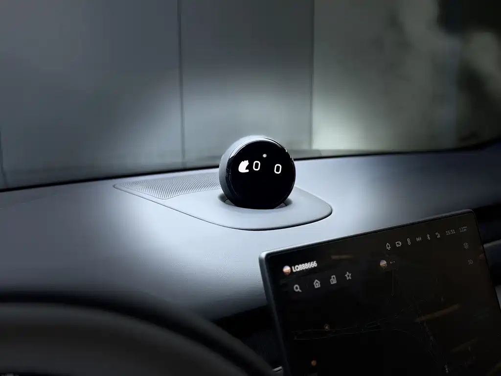 NIO ES8 — миниатюра 9