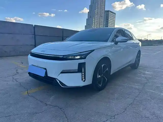 2024 Geely Galaxy L6