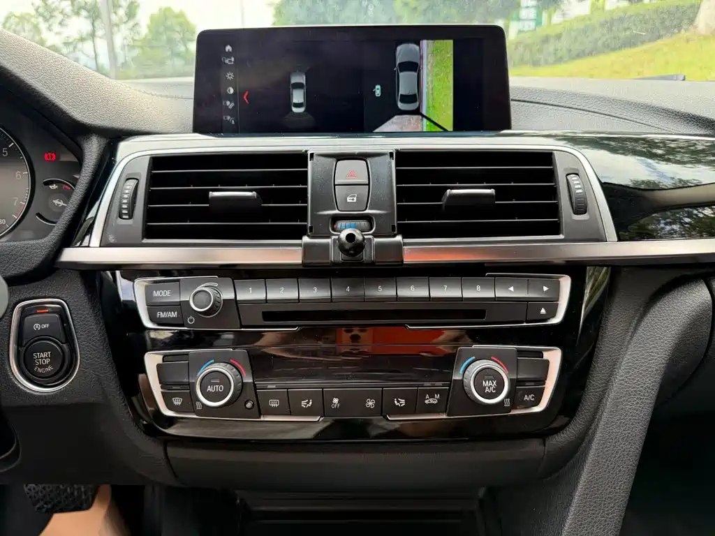 BMW 3 Series — миниатюра 10