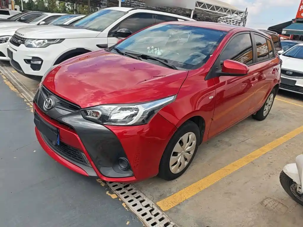 Toyota Yaris L — миниатюра 2