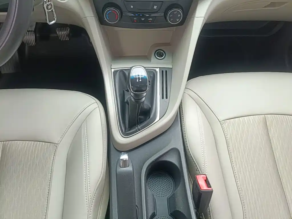 Buick Excelle — миниатюра 14