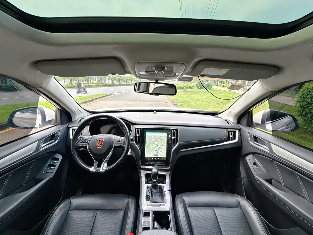 Roewe RX5 New Energy — миниатюра 17