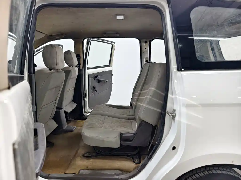 Wuling Hongguang — миниатюра 14