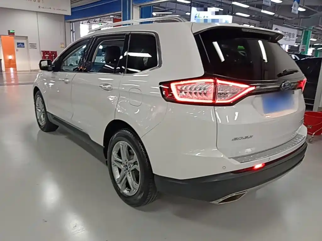 Ford Edge — миниатюра 5