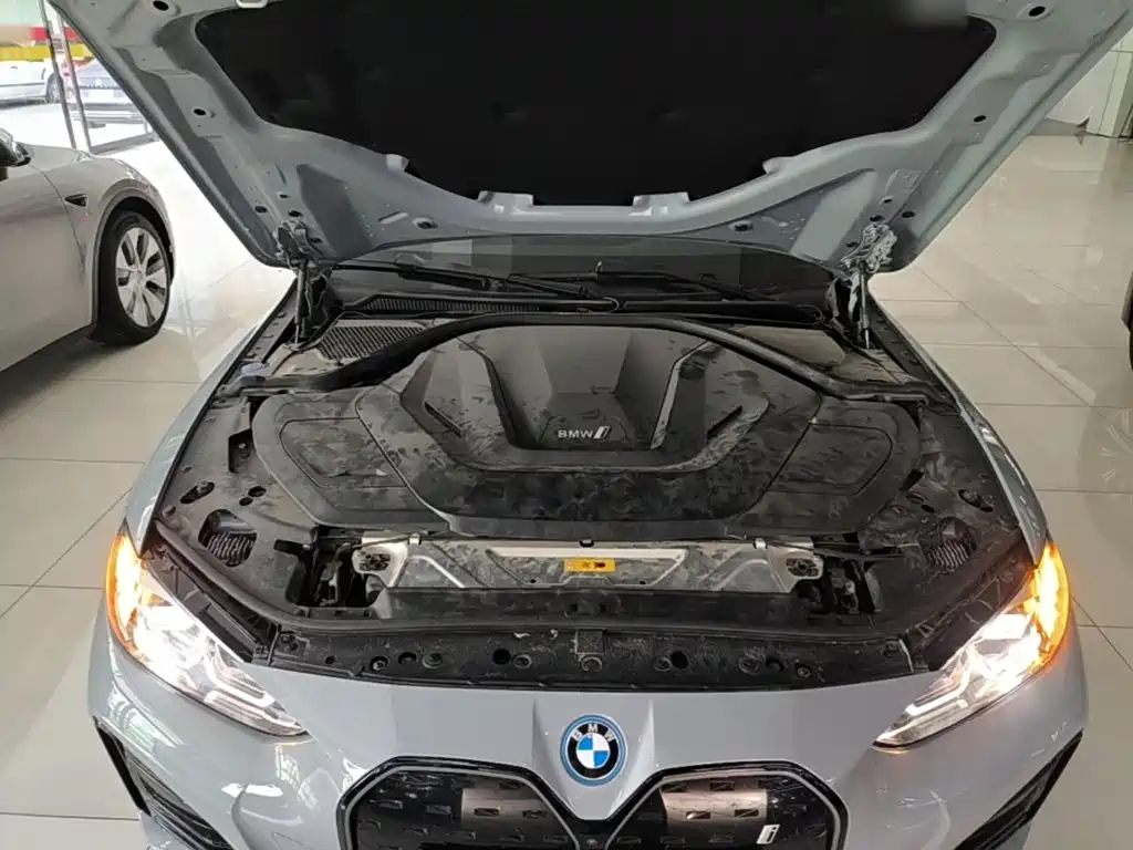 BMW i4 — миниатюра 20