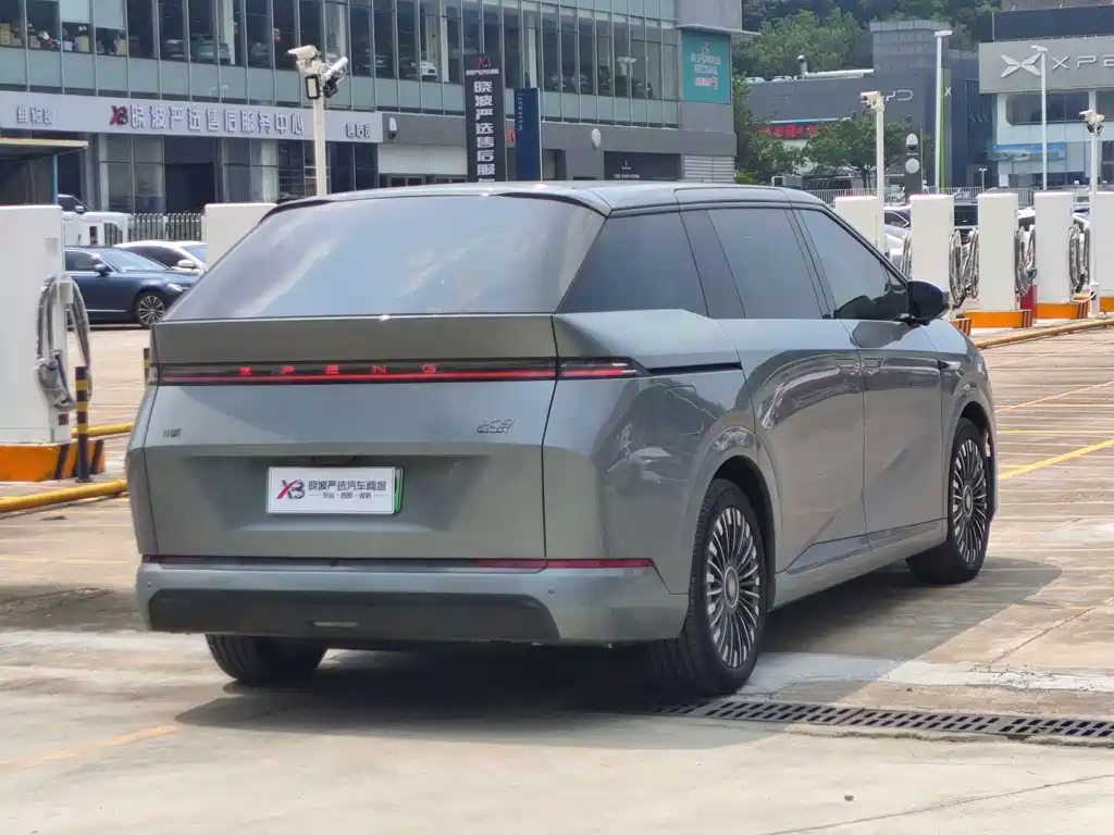 XPeng X9 — миниатюра 20