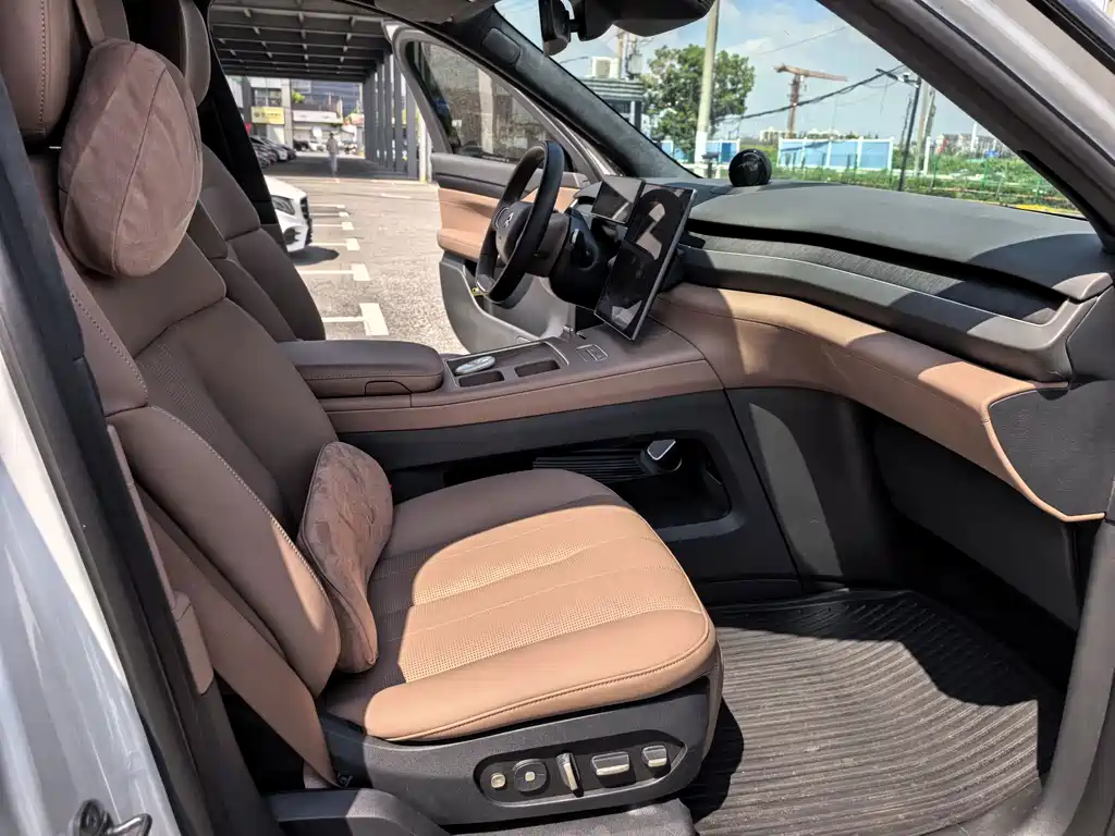 NIO ES8 — миниатюра 22