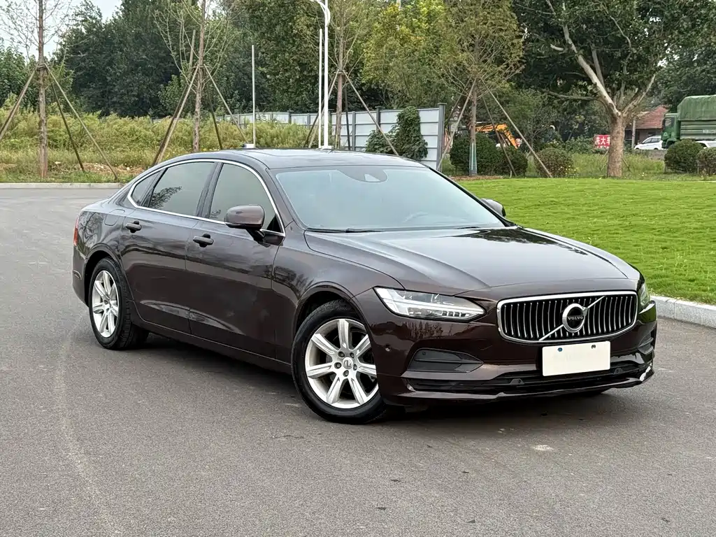 Volvo S90 — миниатюра 3