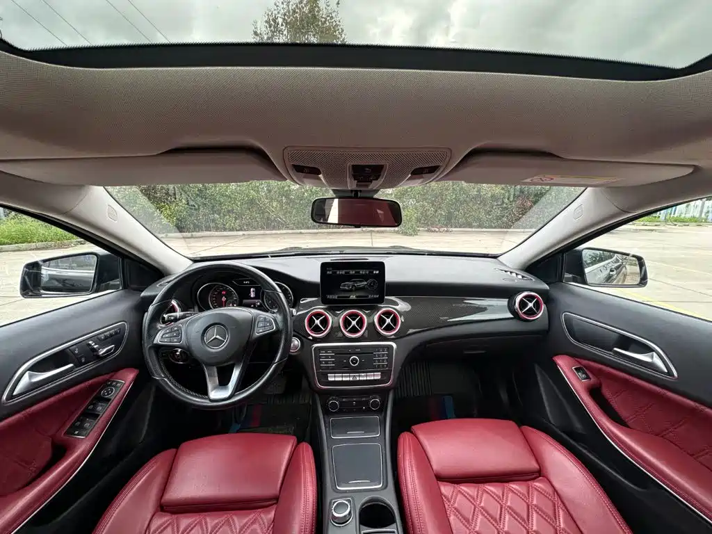 Mercedes-Benz GLA — миниатюра 12
