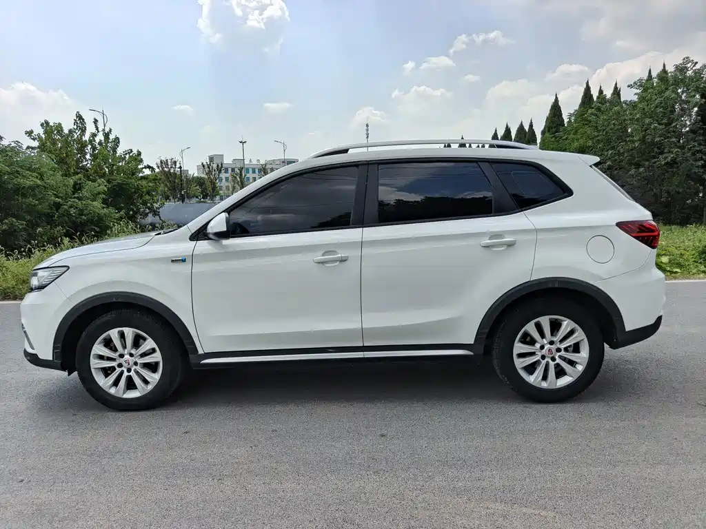 Roewe RX5 — миниатюра 3