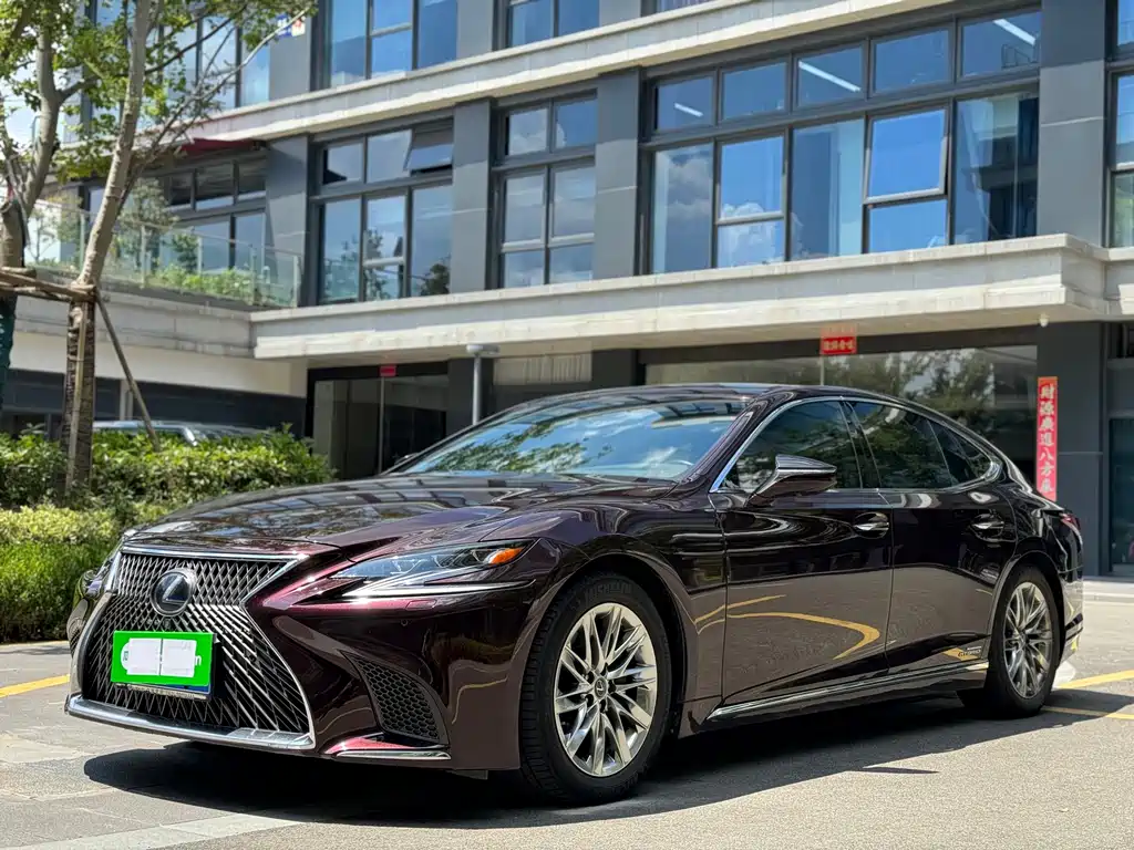 Lexus LS 2019