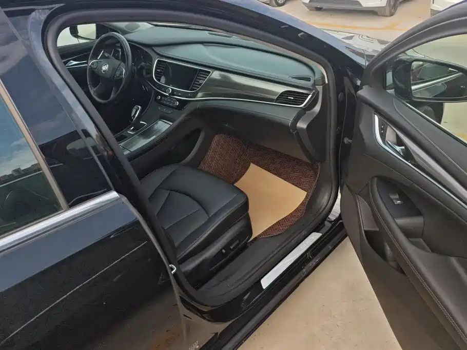 Buick LaCrosse — миниатюра 8