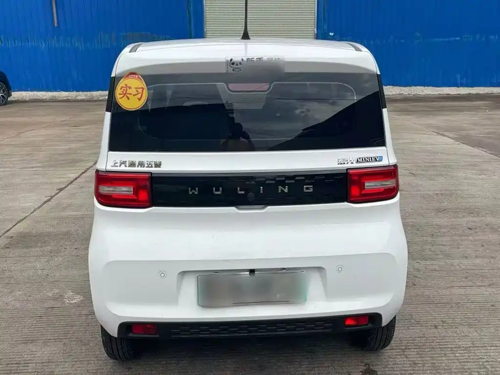 Wuling MINIEV — миниатюра 10