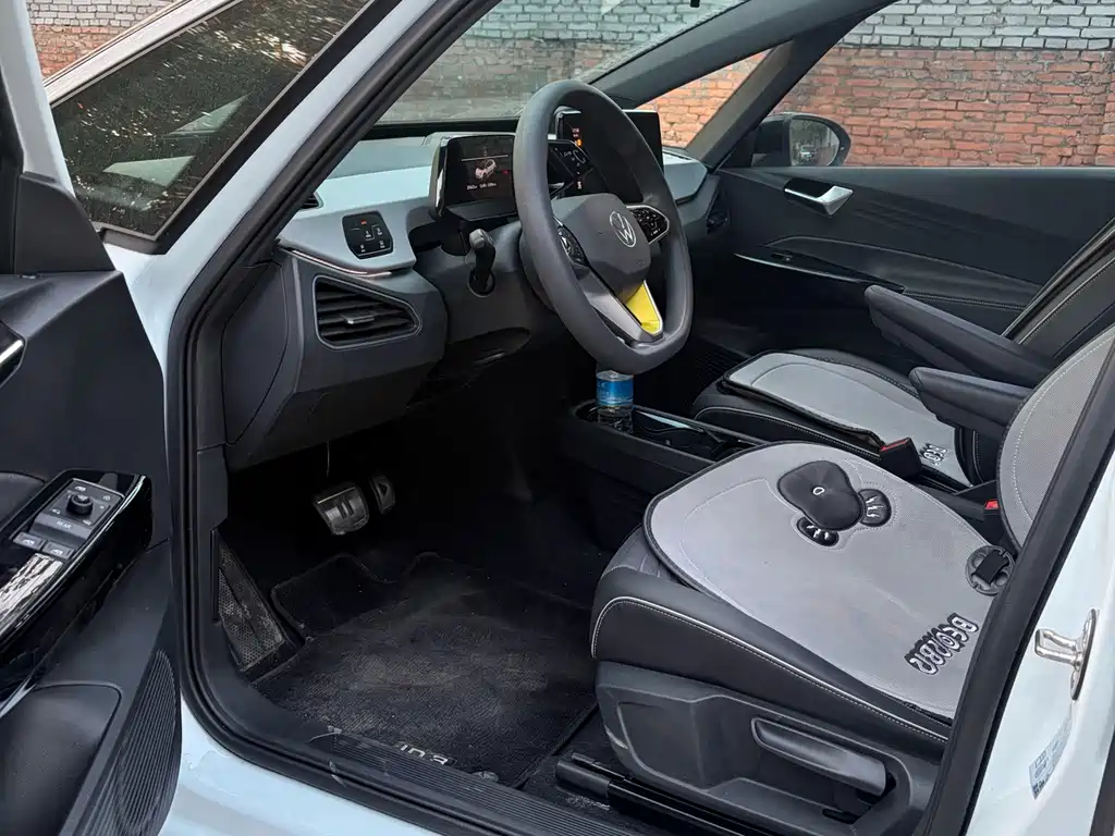 Volkswagen ID.3 — миниатюра 4