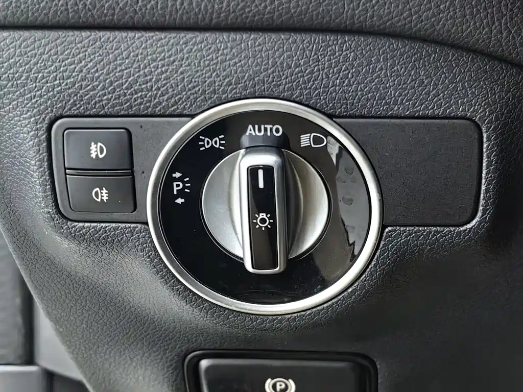 Mercedes-Benz GLA — миниатюра 21