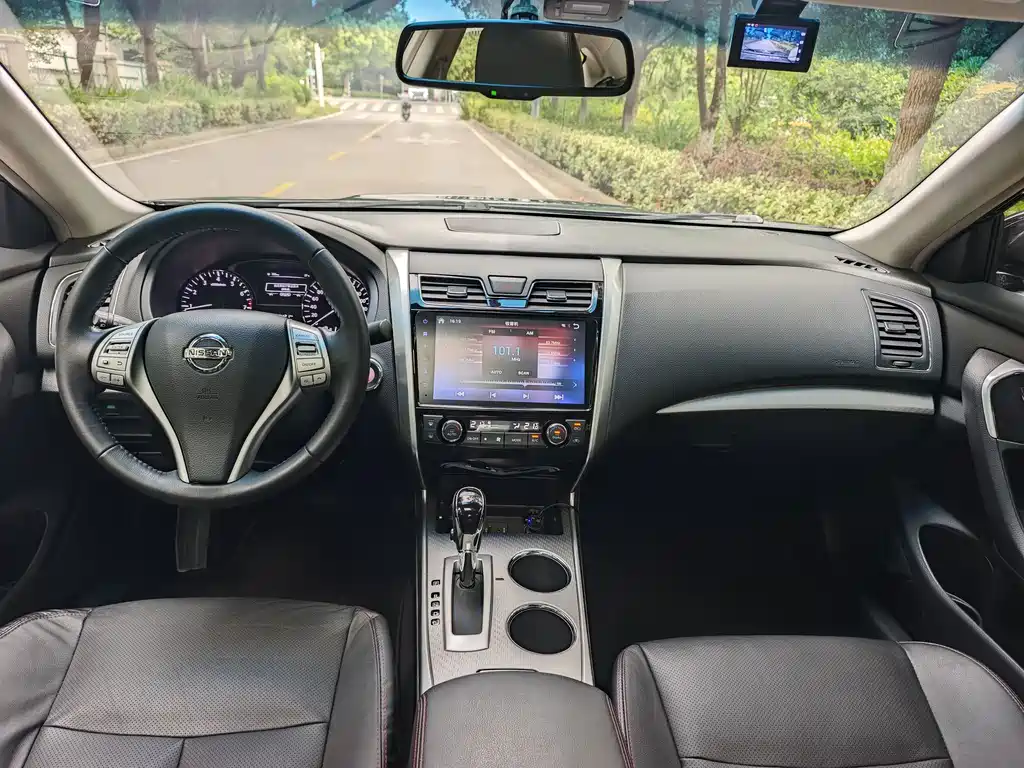 Nissan Teana — миниатюра 9