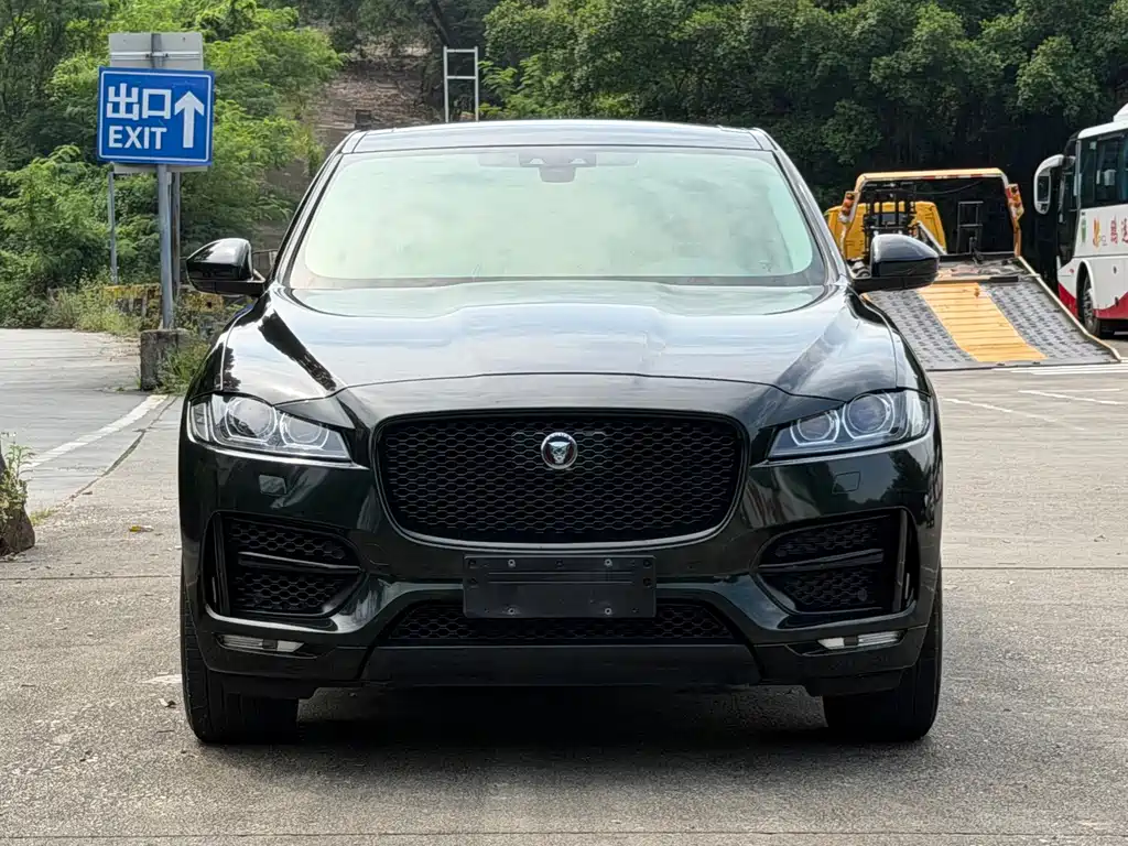 Jaguar F-PACE — миниатюра 2