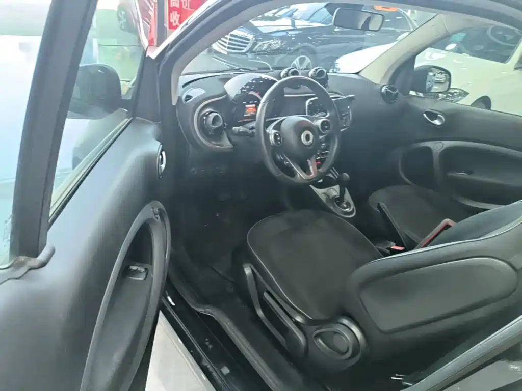 smart Smart Fortwo — миниатюра 16