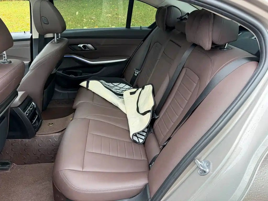BMW 3 Series — миниатюра 12
