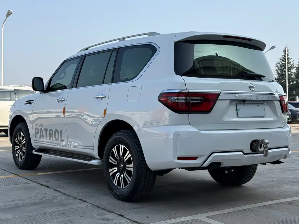 Nissan Patrol 2020 4.0L AT