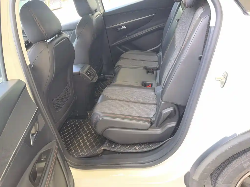 Peugeot 5008 — миниатюра 14
